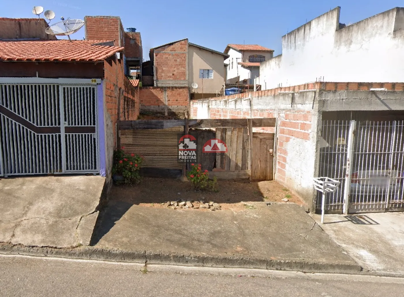 Terreno / Padrão em São José dos Campos , Comprar por R$160.000,00