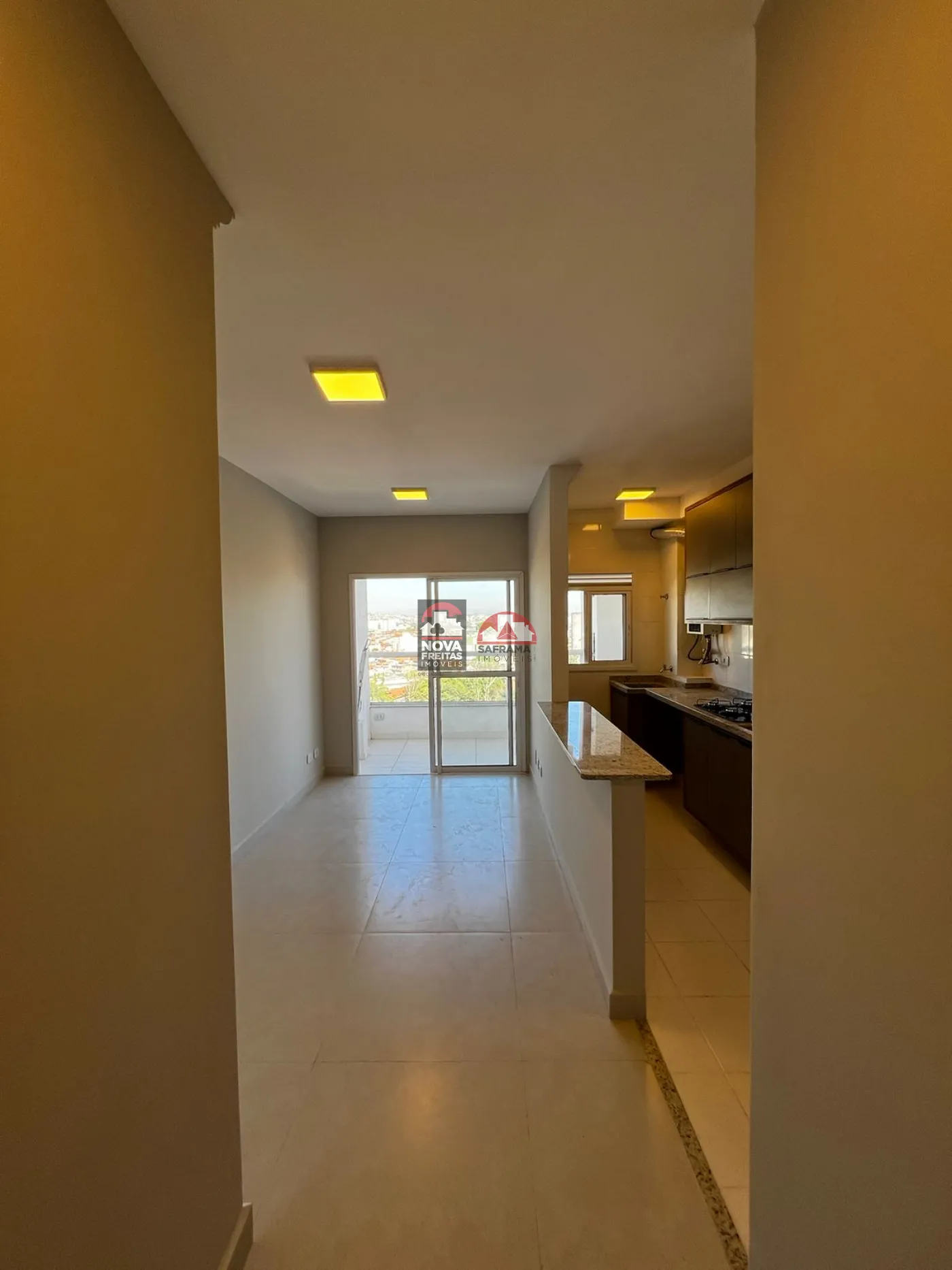 Apartamento / Padrão em Jacareí 