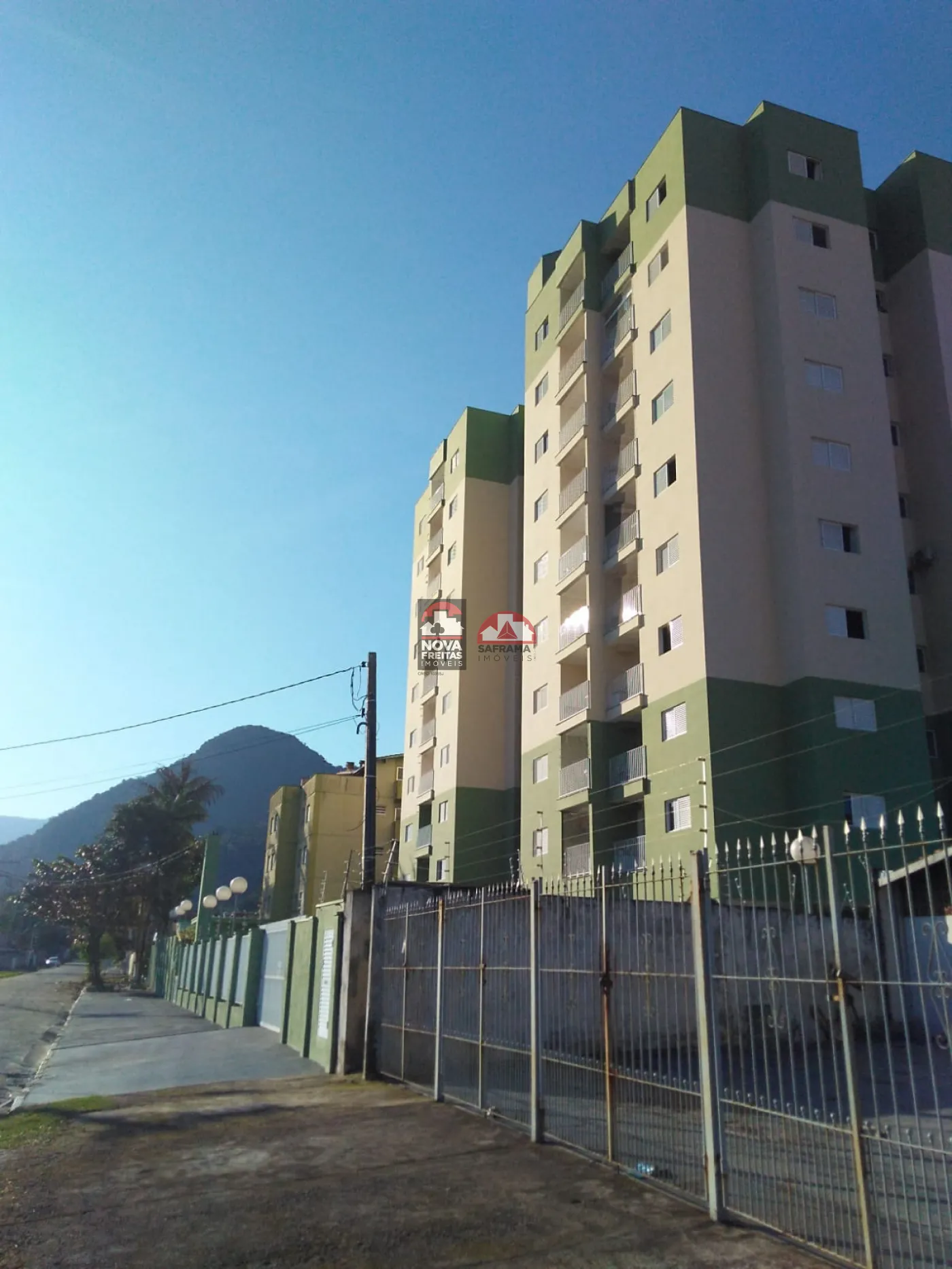 Apartamento / Padrão em Caraguatatuba 