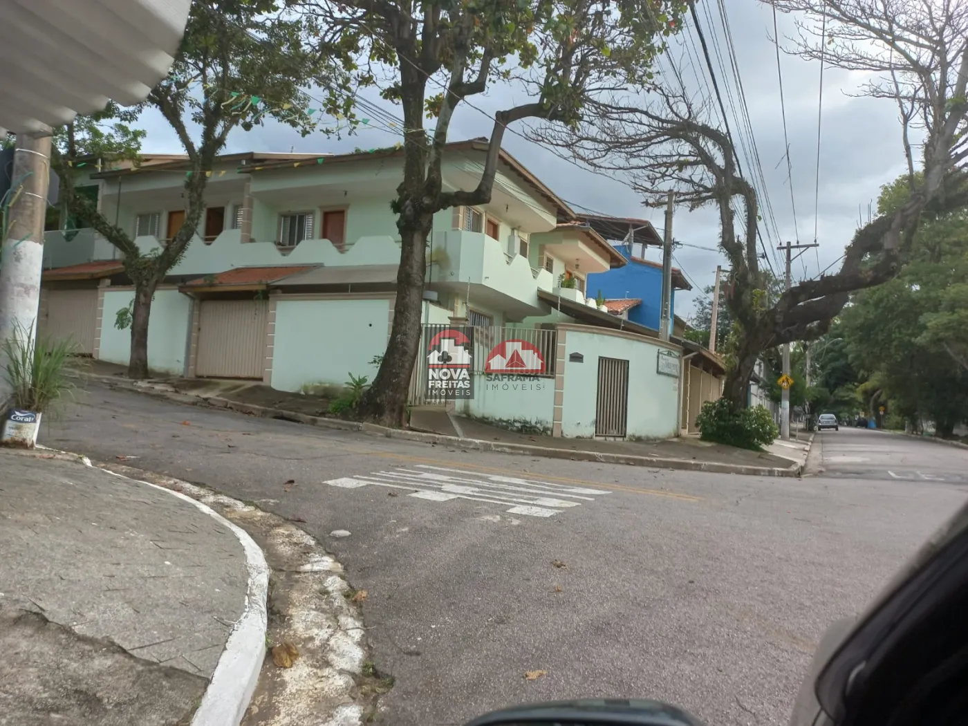 Casa / Sobrado Condomínio em São José dos Campos 