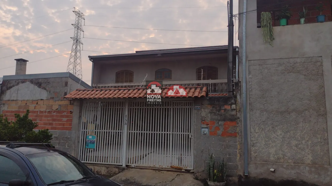 Casa / Sobrado Padrão em São José dos Campos 