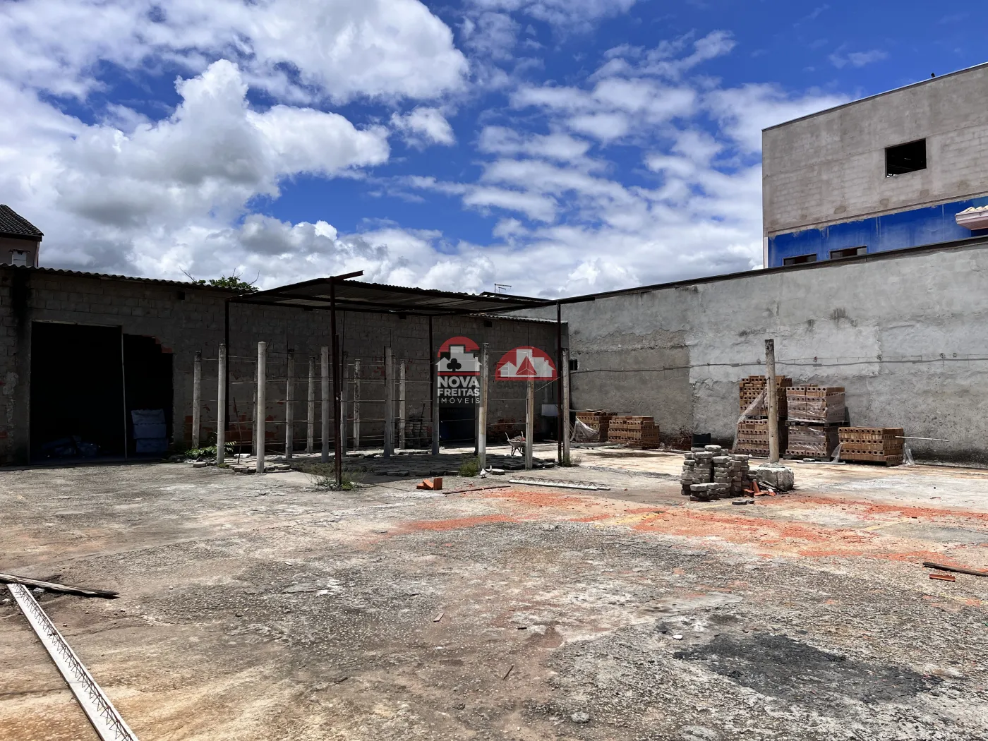 Terreno / Padrão em São José dos Campos 