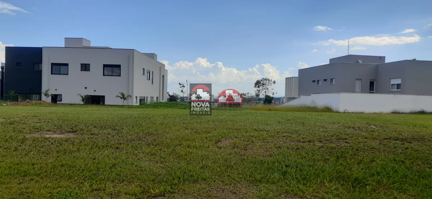 Terreno / Padrão em Condomínio em São José dos Campos 