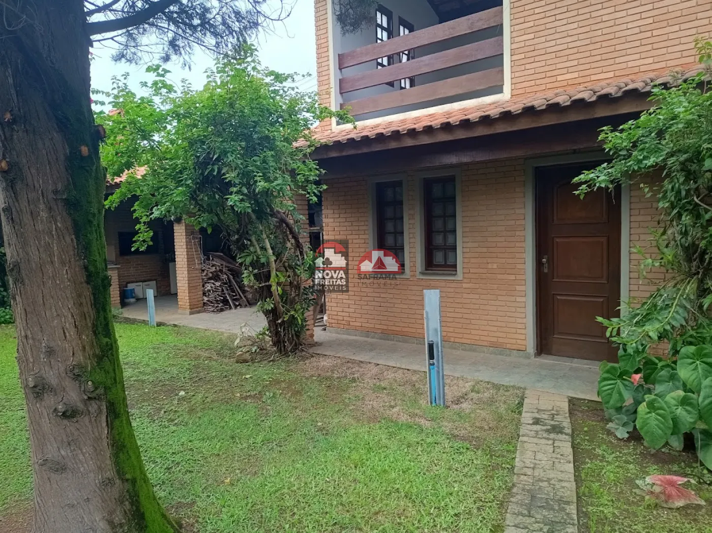 Casa / Sobrado Padrão em Jacareí 