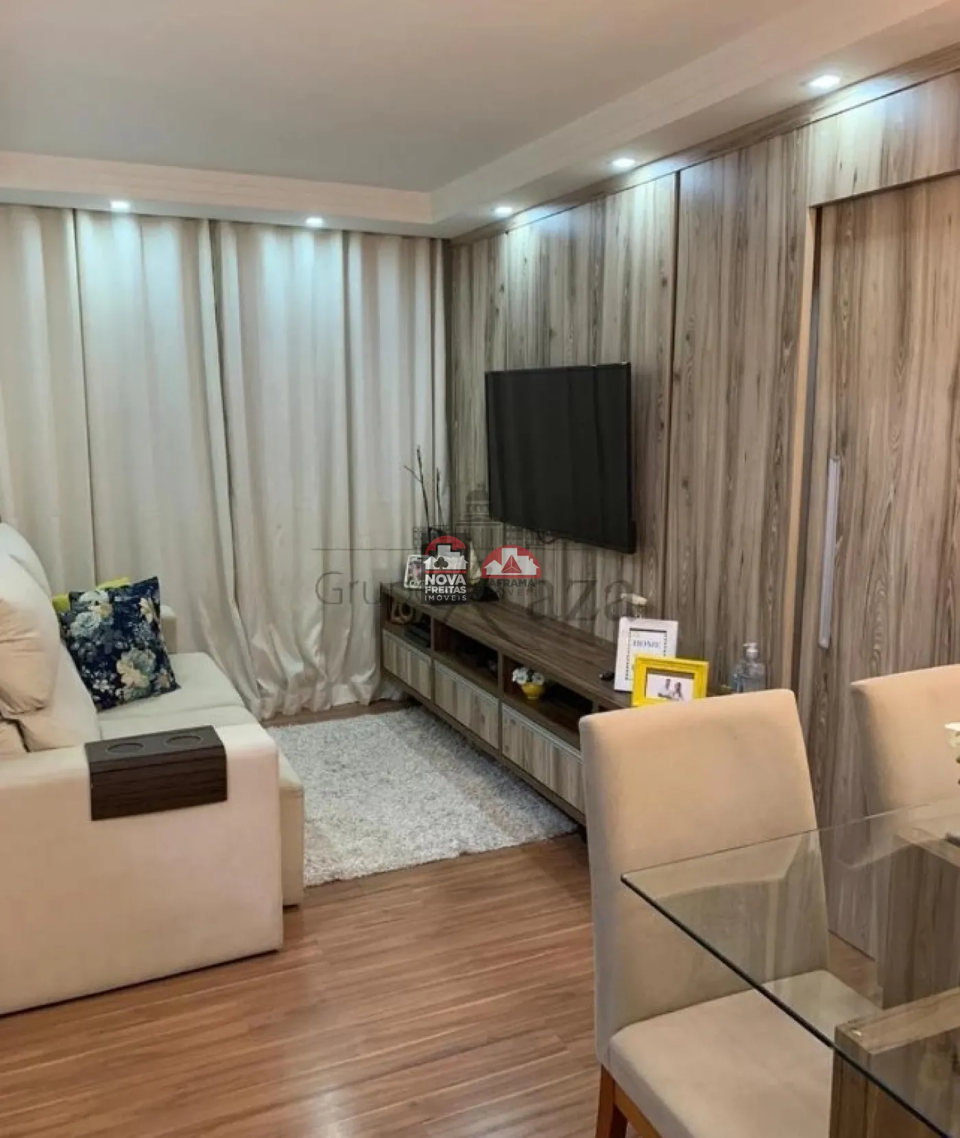 Apartamento / Padrão em São José dos Campos 