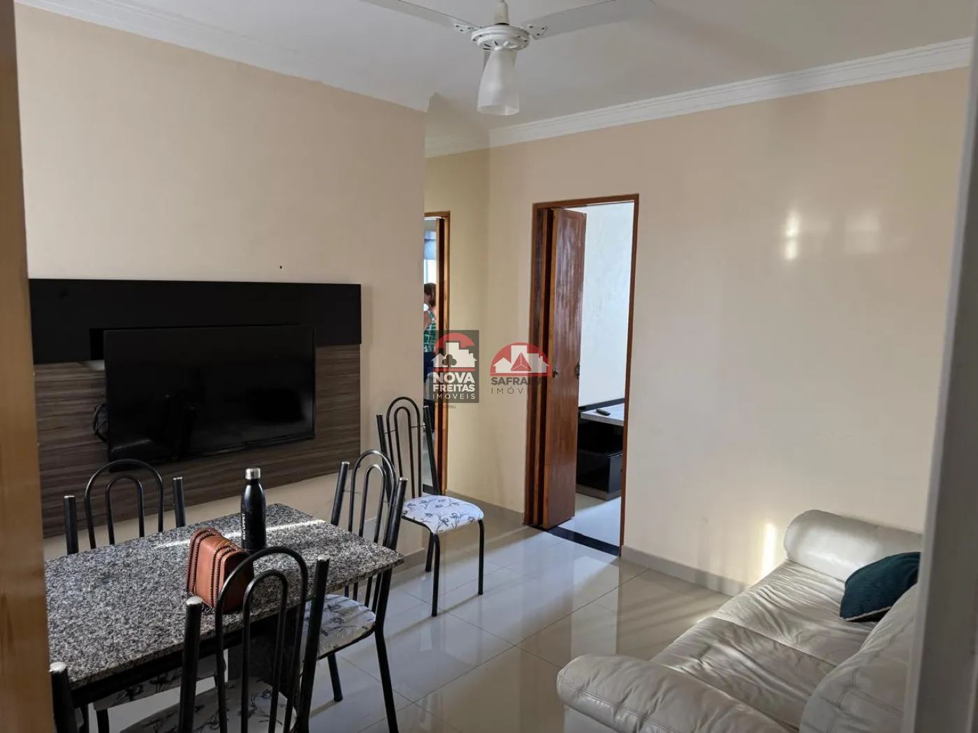 Apartamento / Padrão em Caraguatatuba 