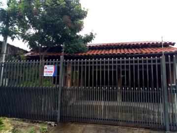 Alugar Casa / Padrão em Pindamonhangaba. apenas R$ 600.000,00
