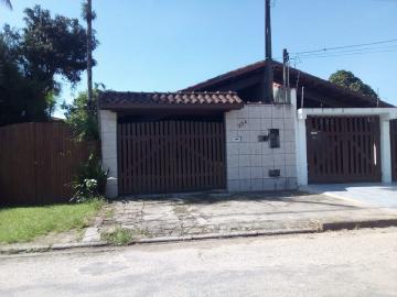 Alugar Casa / Padrão em Ubatuba. apenas R$ 420.000,00