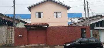 Alugar Casa / Sobrado Padrão em Pindamonhangaba. apenas R$ 340.000,00
