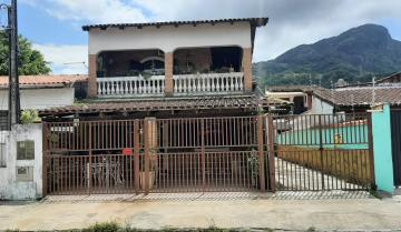 Alugar Casa / Sobrado Padrão em Caraguatatuba. apenas R$ 2.800,00