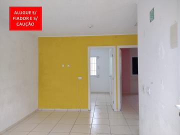 Alugar Casa / Padrão em Caraguatatuba. apenas R$ 1.300,00