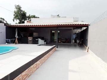 Alugar Casa / Padrão em Caraguatatuba. apenas R$ 770.000,00