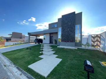 Alugar Casa / Condomínio em Pindamonhangaba. apenas R$ 1.700.000,00