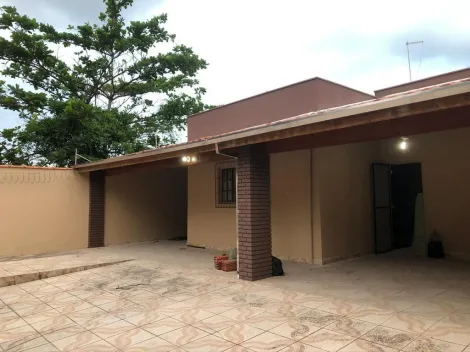 Alugar Casa / Padrão em Caraguatatuba. apenas R$ 900.000,00