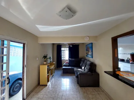 Alugar Casa / Padrão em Pindamonhangaba. apenas R$ 350.000,00