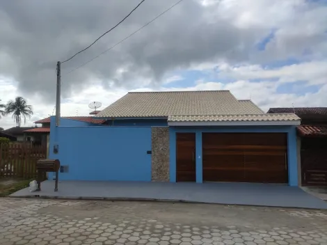 Alugar Casa / Padrão em Caraguatatuba. apenas R$ 790.000,00
